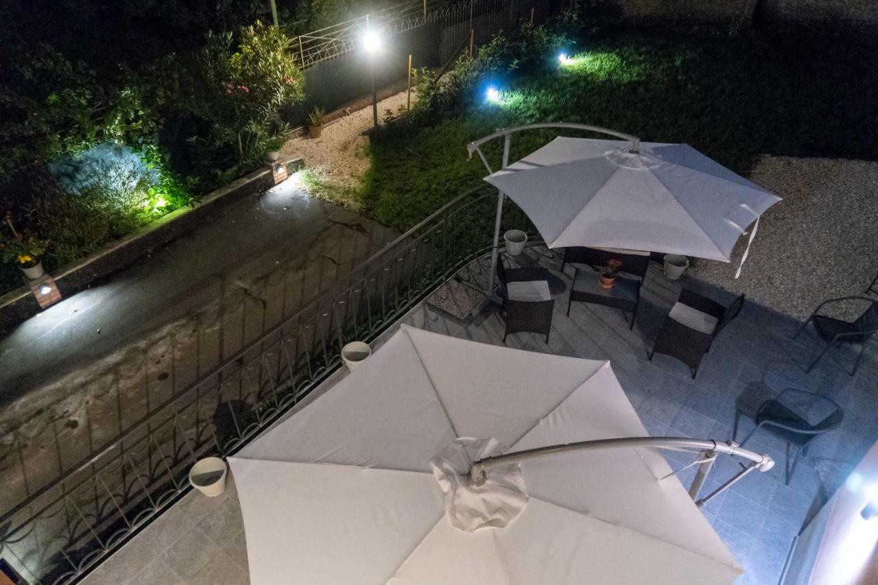 Up&B Rooms Catania Маскалучия Екстериор снимка