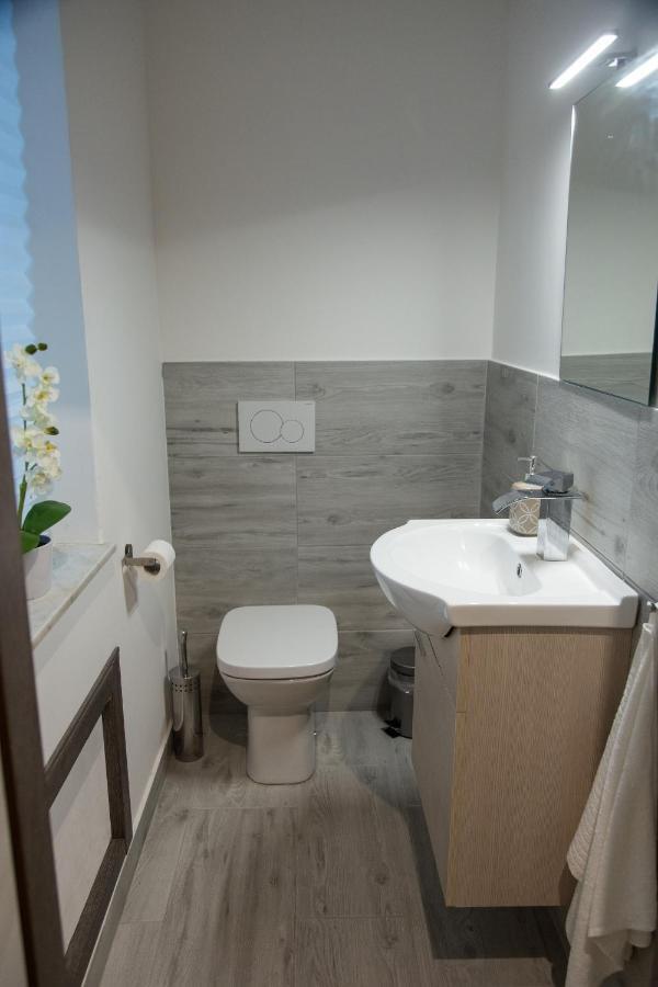 Up&B Rooms Catania Маскалучия Екстериор снимка